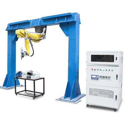 Raycus Laser Source 6 Axis 3D Robot Laser Cutter uso para el casco de fibra de vidrio, el casco de fibra de carbono, el casco Kevlar, etc.